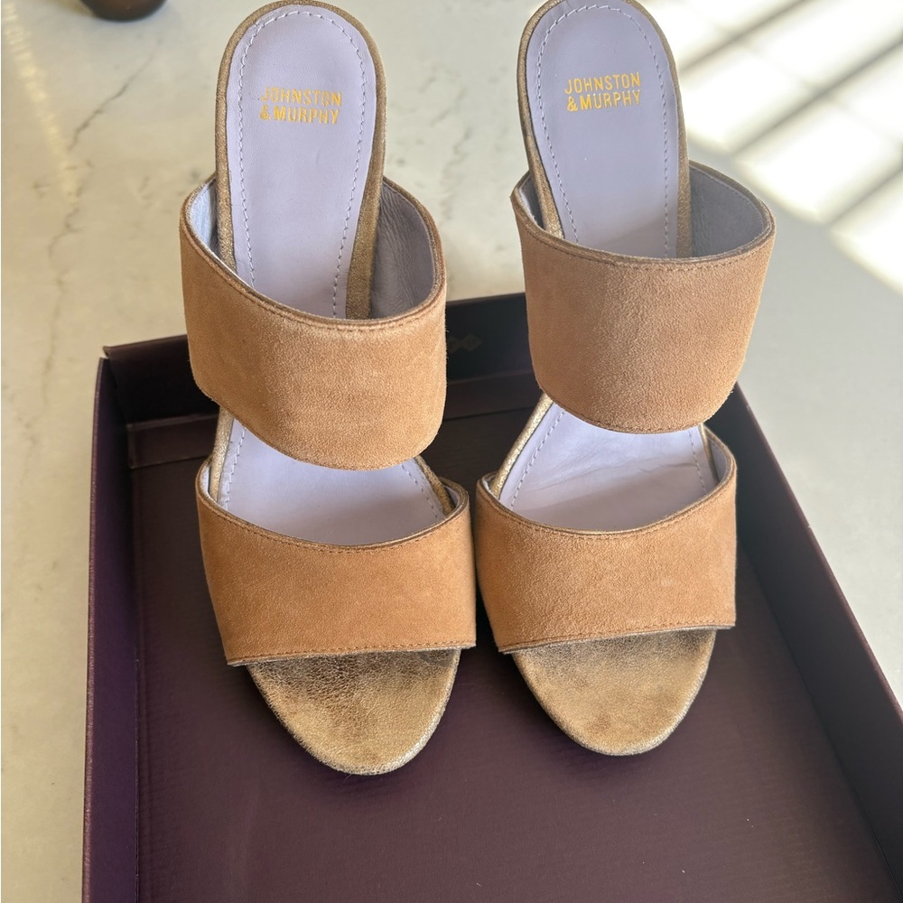Johnston & Murphy Women's Tan Sandals